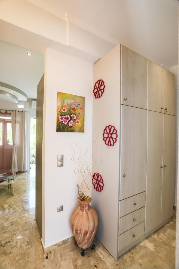 Iris Apartment Near Corfu Town Kontokali Exterior photo