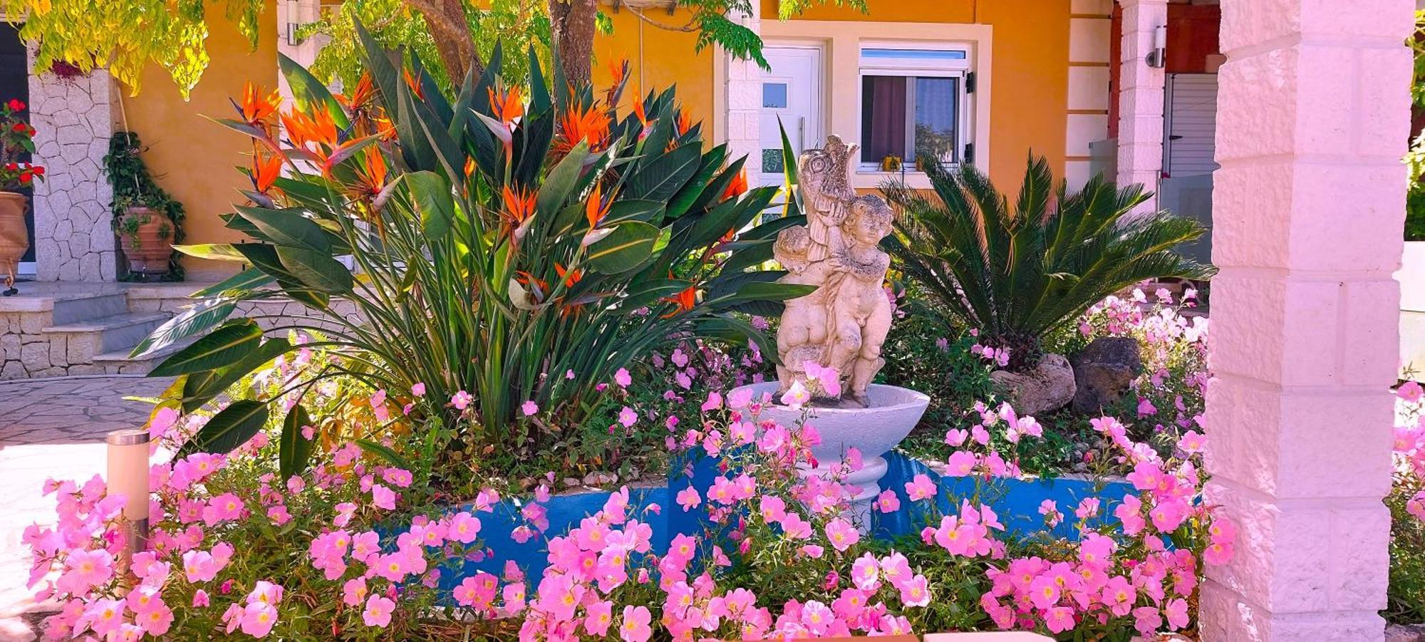 Iris Apartment Near Corfu Town Kontokali Exterior photo